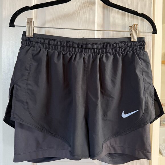 Nike Women's One Dri-FIT High-Waisted 3" 2-in-1 Shorts - Picture 1 of 2